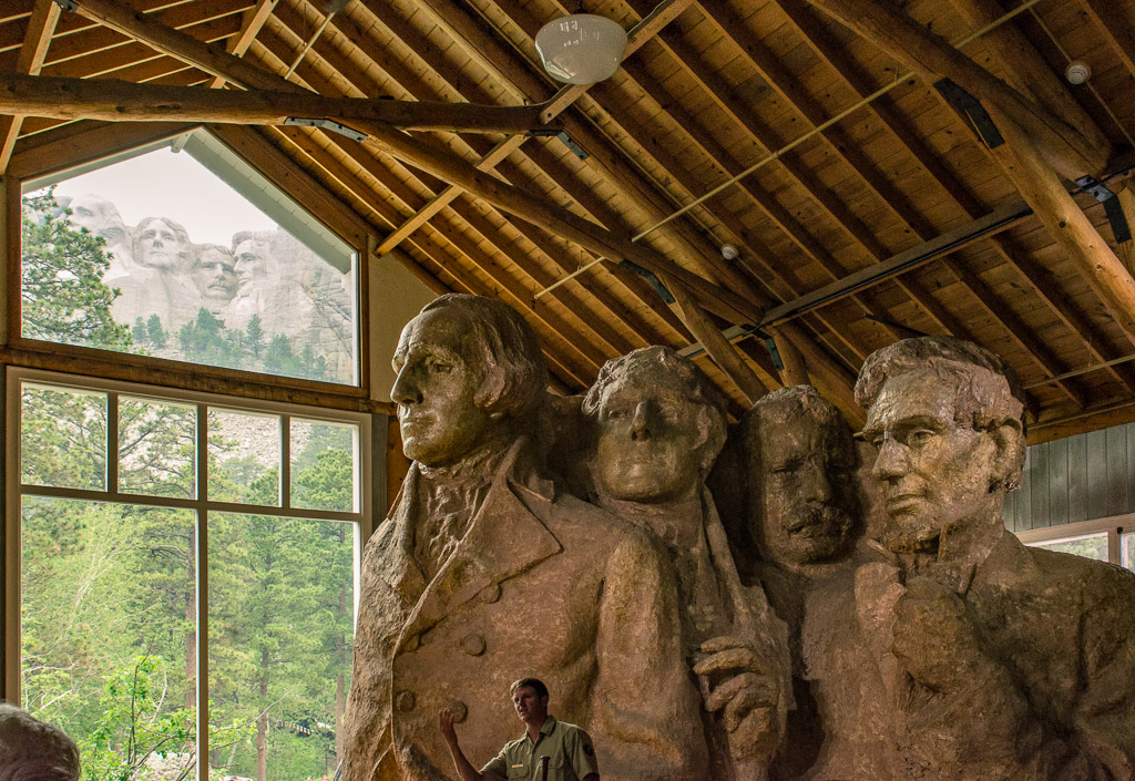 cave tours mount rushmore